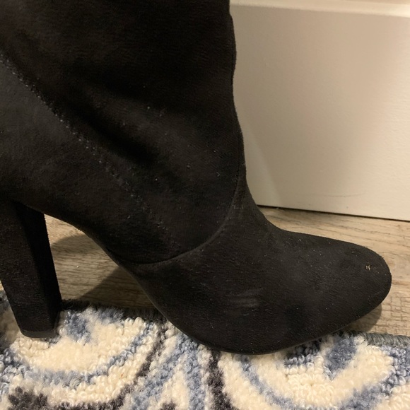 Steve Madden Black Seude Over the Knee Boots - Picture 4 of 7